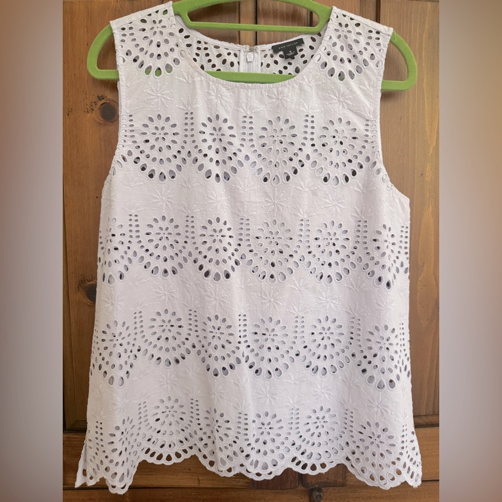 Ann Taylor Size Small light violet eyelet sleeveless top. NWOT.
